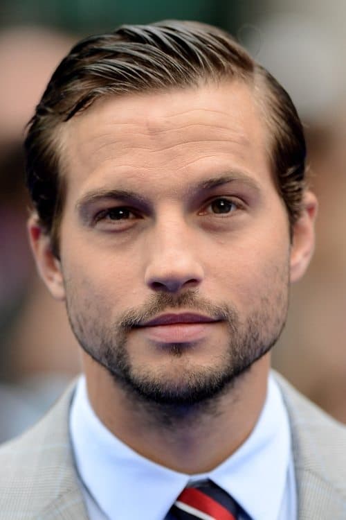 Logan Marshall-Green as Pete "Cal" Calvin